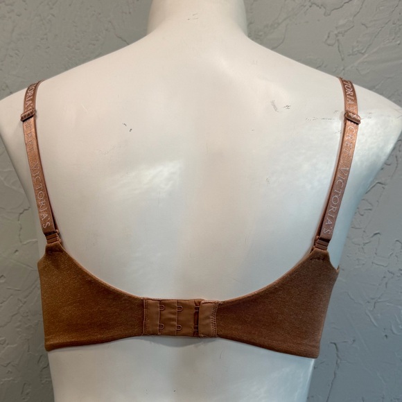 36DDD Victoria’s Secret Nude T-Shirt Bra Lightly Lined Full Coverage Logo Strap - Picture 2 of 4